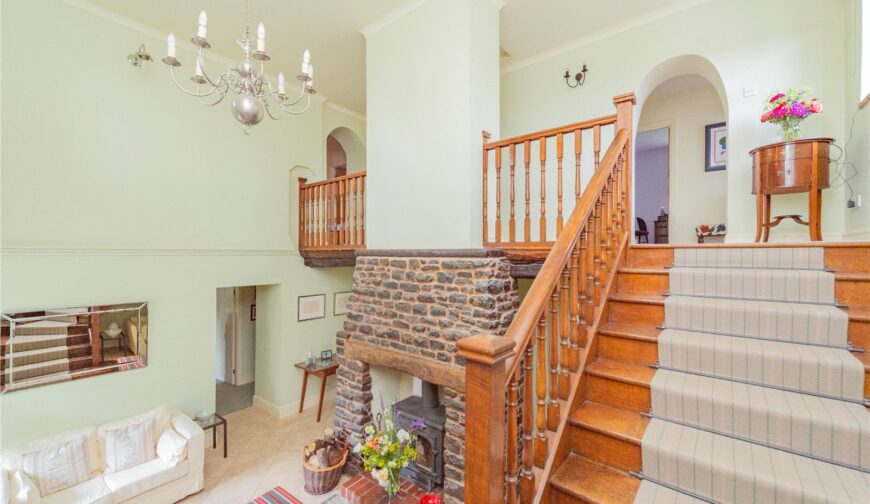 Holly Lodge, Hopton Bank - Picture No. 08