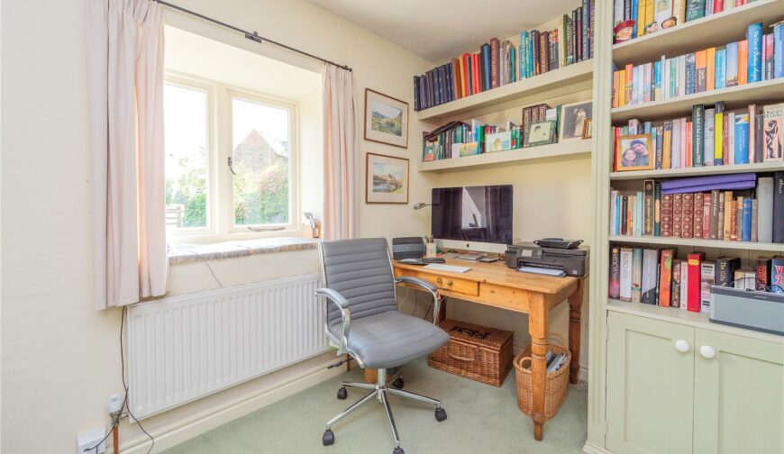 Holly Lodge, Hopton Bank - Picture No. 26