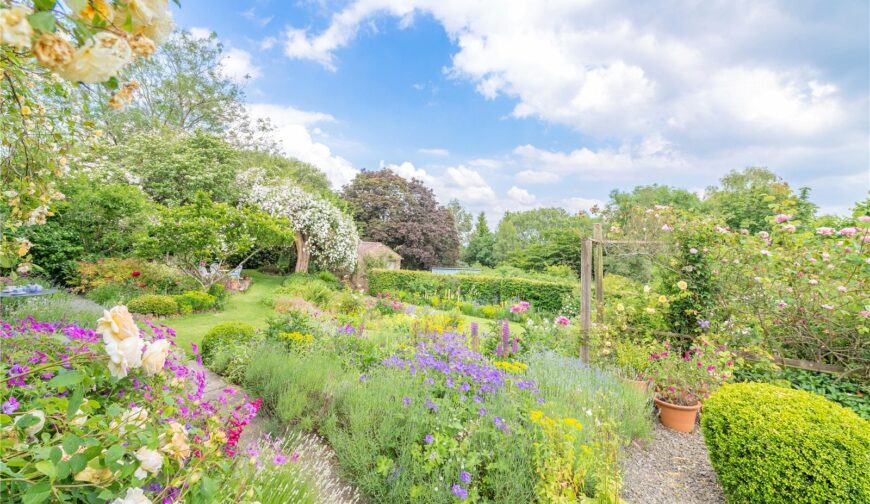 Holly Lodge, Hopton Bank - Picture No. 27