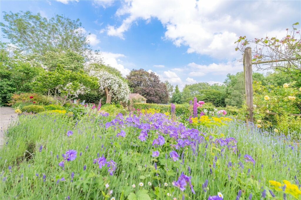 Holly Lodge, Hopton Bank - Picture No. 28