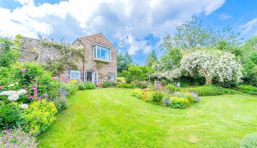 Holly Lodge, Hopton Bank - Picture No. 30