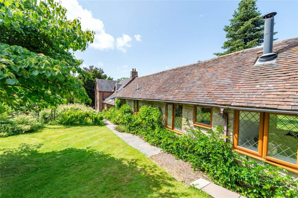 The Plough, Cockshutford - Picture No. 10