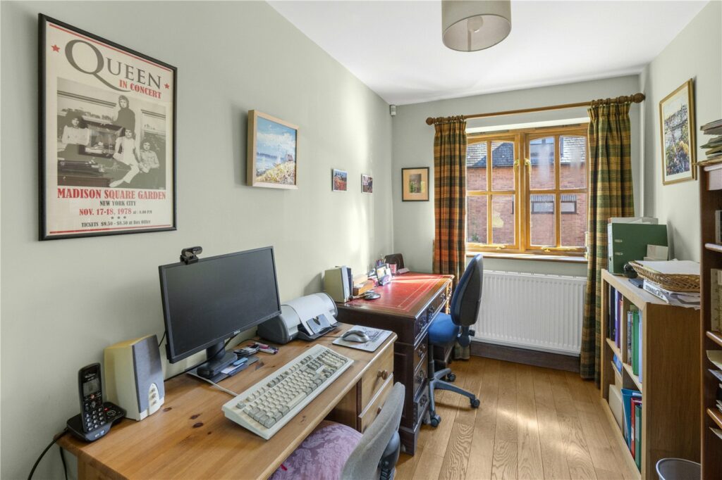 Glanrhyd, Llanidloes Road - Picture No. 13