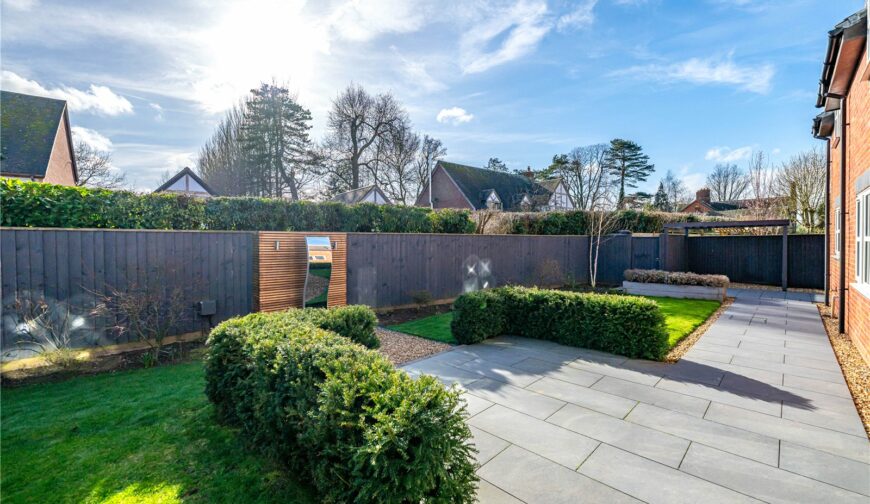 3 Manor Orchard - Picture No. 3