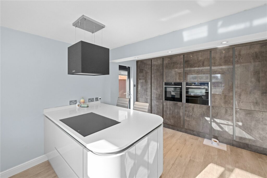 3 Manor Orchard - Picture No. 7