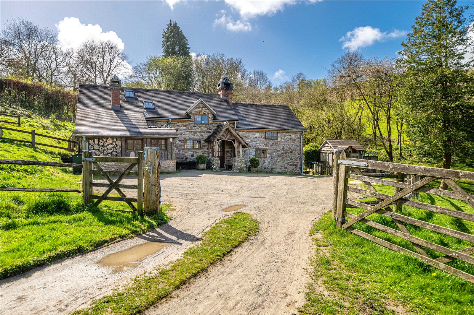 South Shropshire Rose Cottage – ready to pick