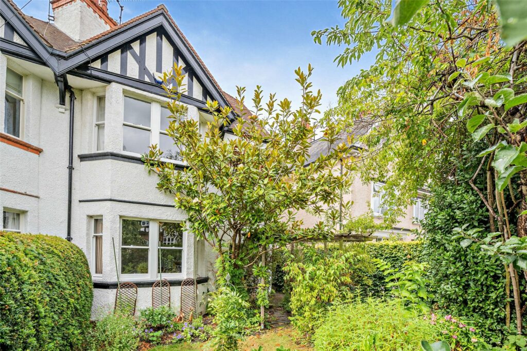 14 Porthill Gardens - Front