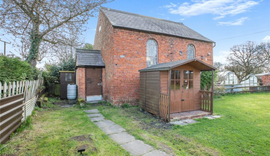 1 Ferndale Cottages, Bings Heath - 2