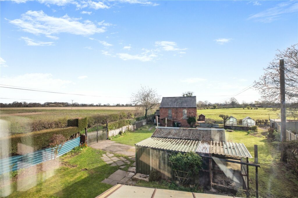 1 Ferndale Cottages, Bings Heath - 10