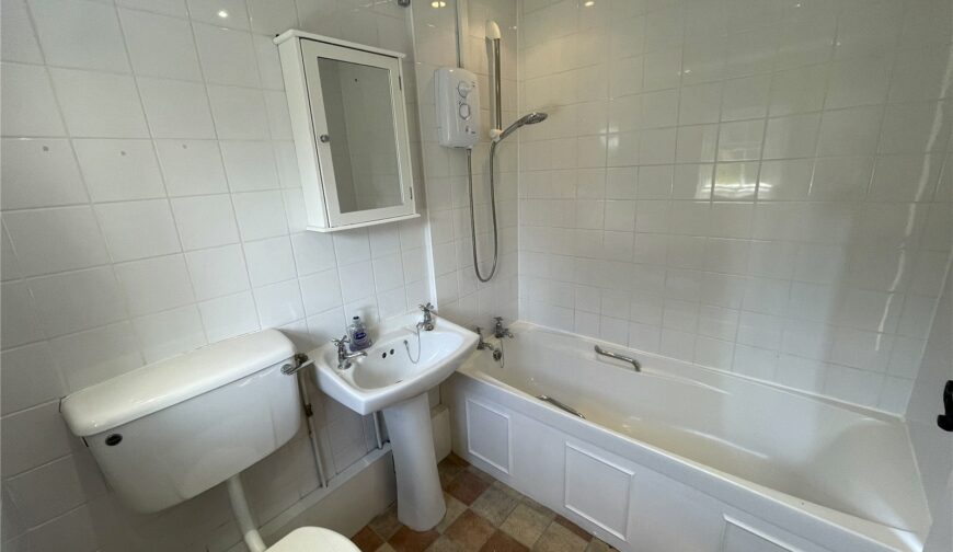 3 Village Lodge, Weston Park - Picture No. 10