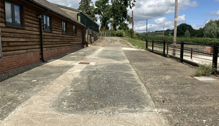 Red House Farmhouse, Lydbury North - Picture No. 87