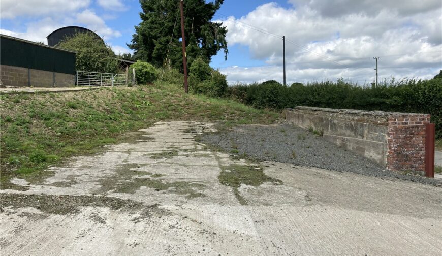 Red House Farmhouse, Lydbury North - Picture No. 93