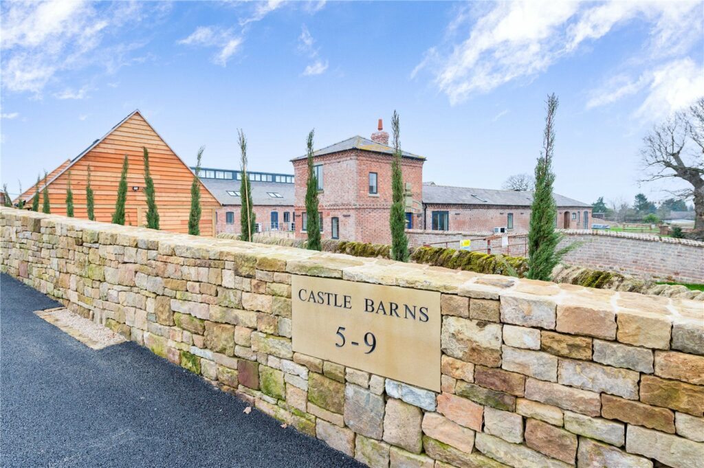 6 Castle Barns - Picture No. 14