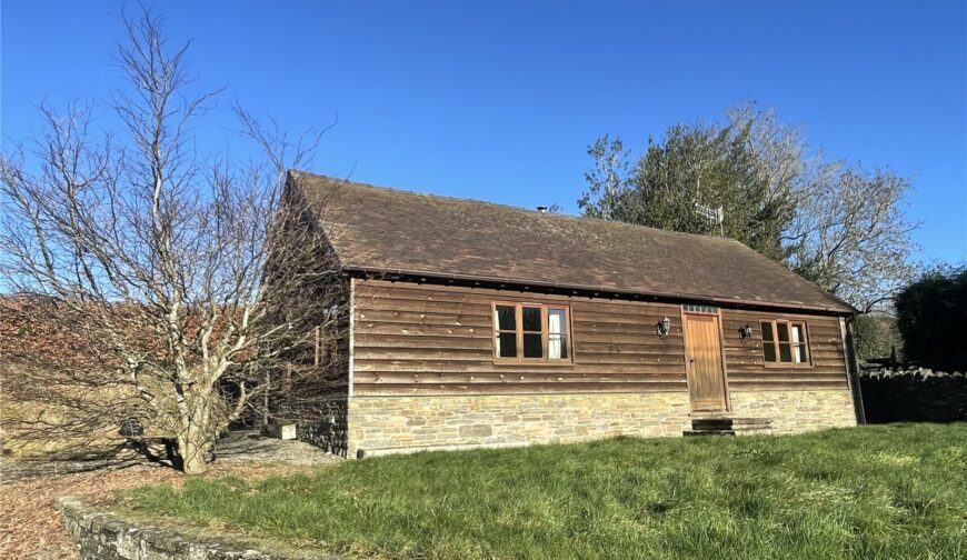 Oak View Barn, Hopton Castle - Picture No. 02