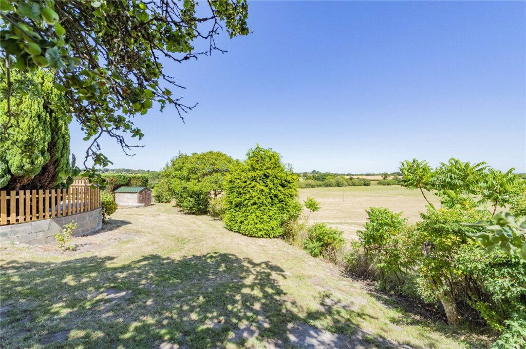 2 Parton Wood, Winnington - Picture No. 23