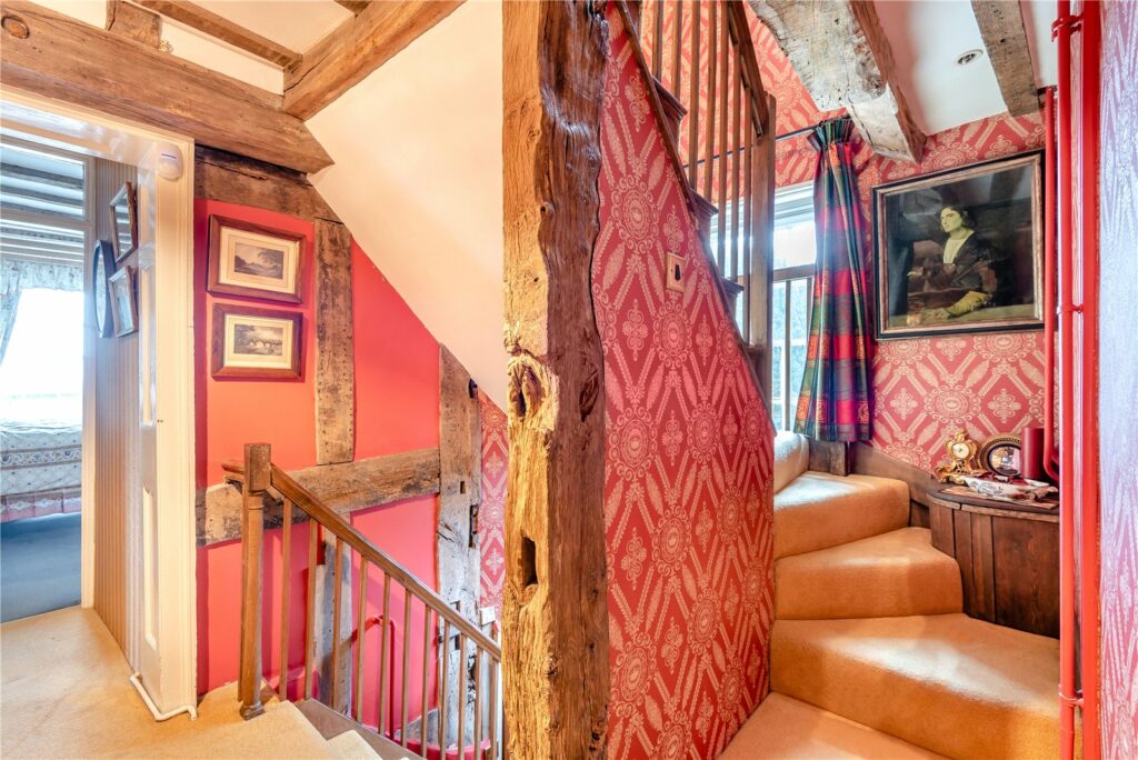 Golding Hall - Picture No. 06