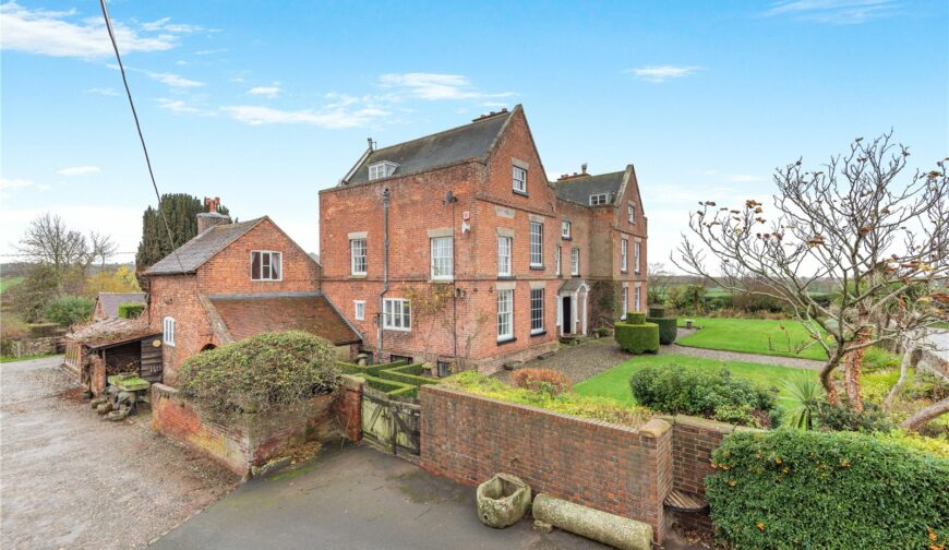 Golding Hall - Picture No. 23