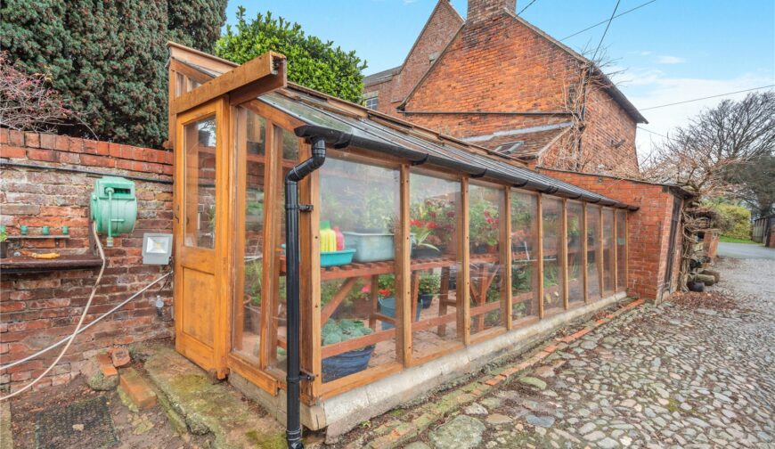 Golding Hall - Picture No. 41