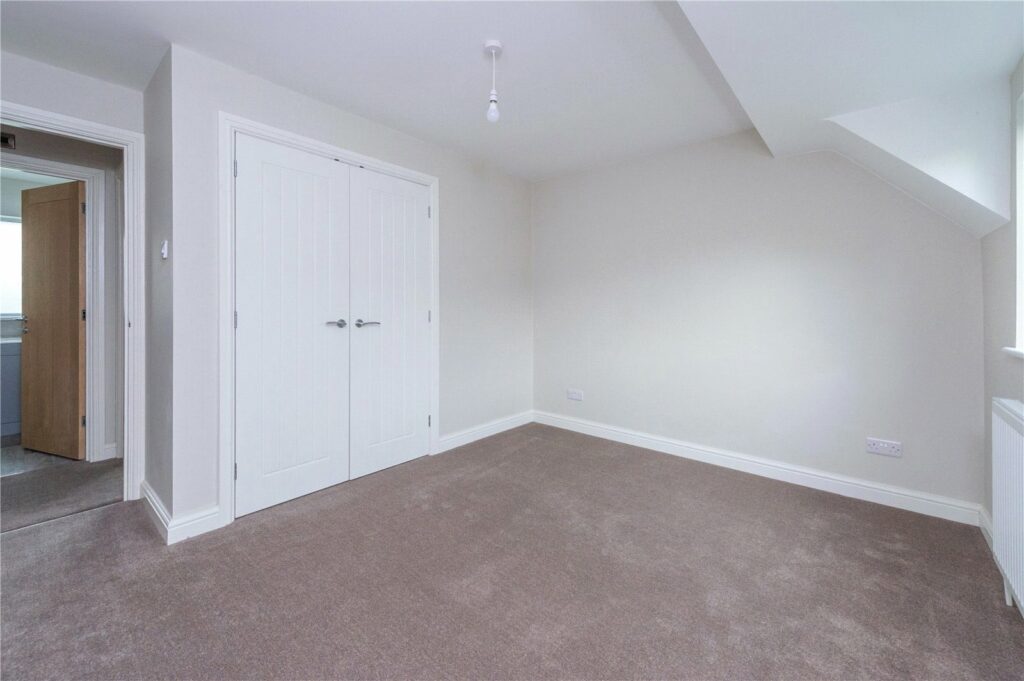 2 Malt Fallows, Crew Green - 13