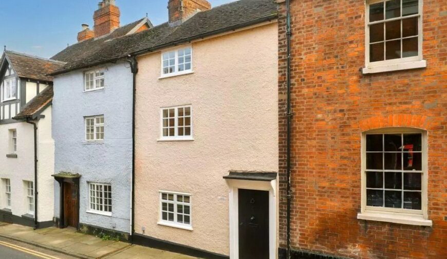 Clee Cottage, Bell Lane - Picture No. 2