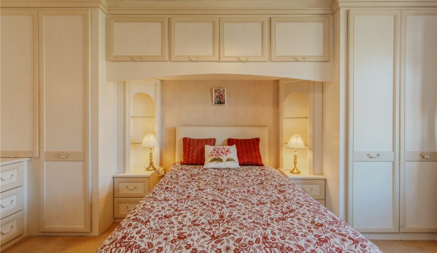 9 Beaconsfield Park - Picture No. 15