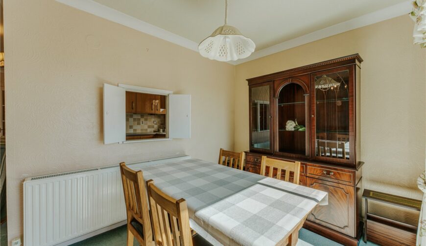 9 Beaconsfield Park - Picture No. 8