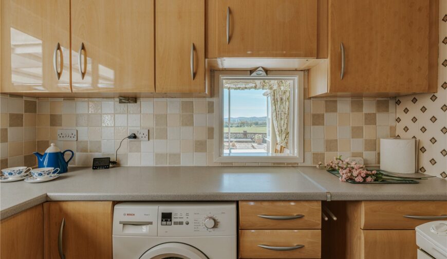 9 Beaconsfield Park - Picture No. 11