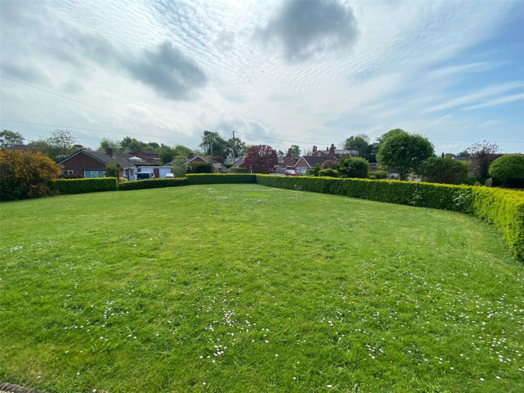The Laurels, Church Road - 5