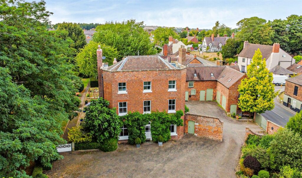 Dorrington House, Dorrington - Dorrington House