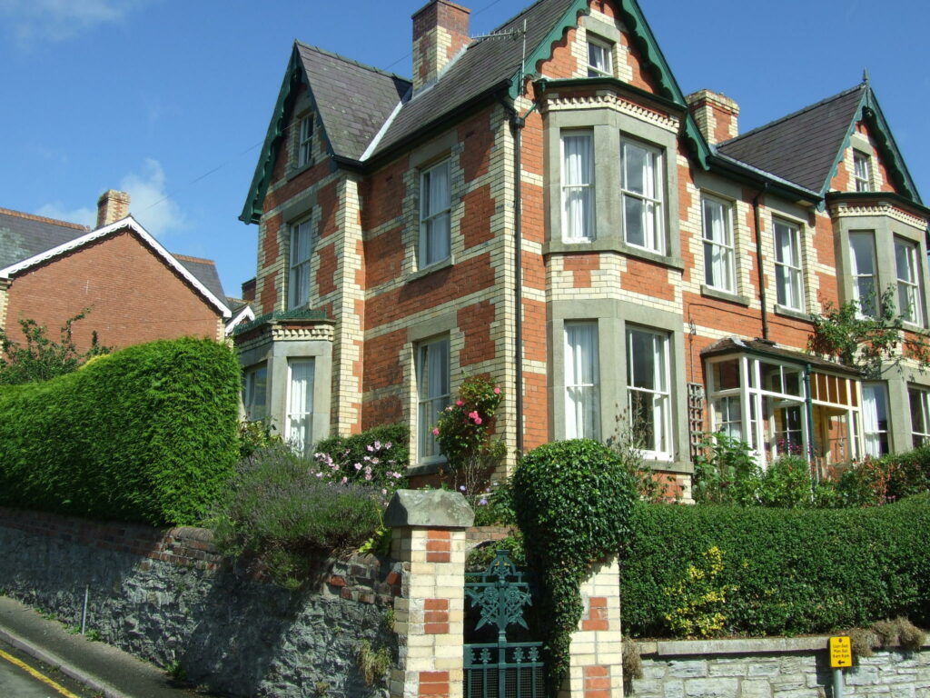 Ty-Coch, Church Street - Picture No 01