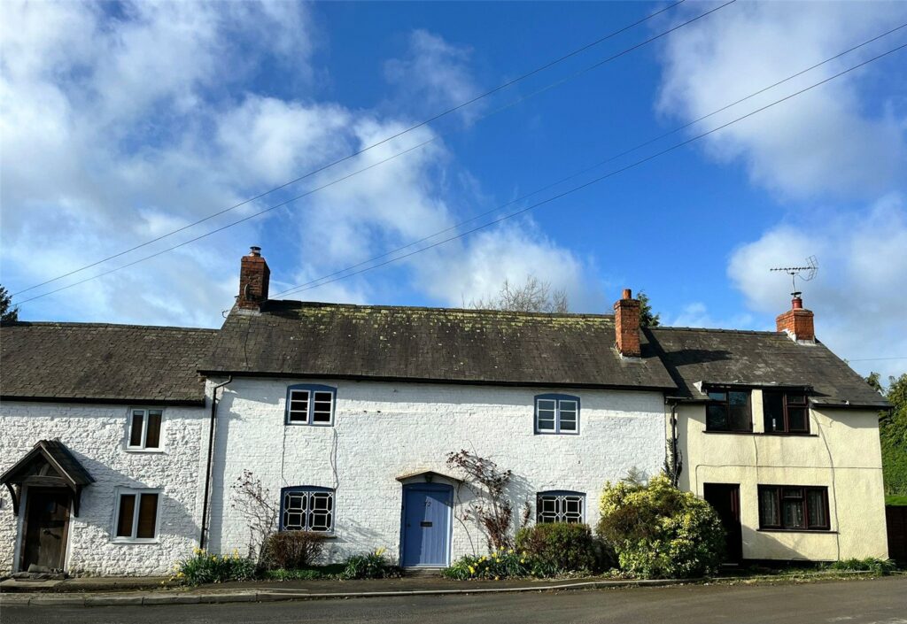 32 High Street - Picture No. 22
