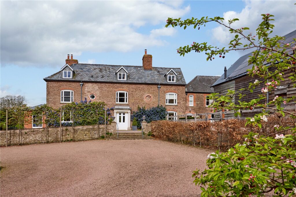 Vallets Farm House, Whitfield - Picture No. 02