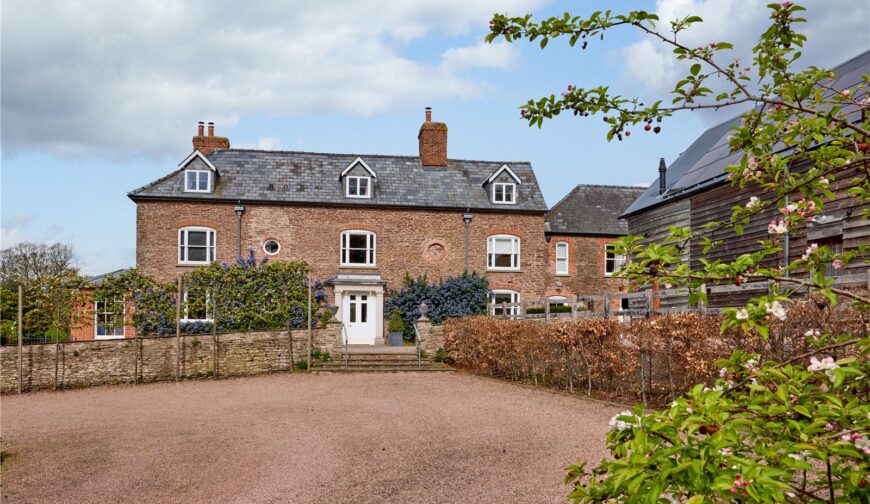 Vallets Farm House, Whitfield - Picture No. 02
