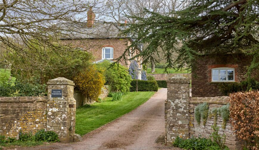 Vallets Farm House, Whitfield - Picture No. 07