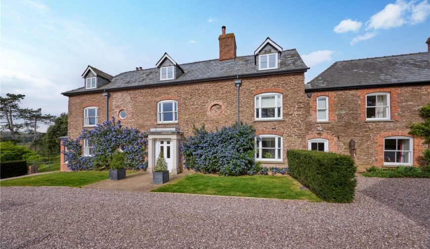 Vallets Farm House, Whitfield - Picture No. 09
