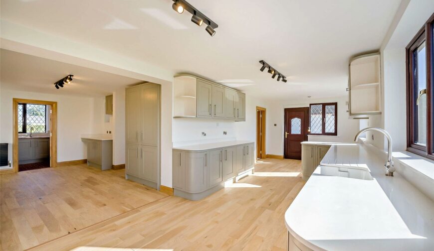 The Gate House, Bings Heath - Kitchen