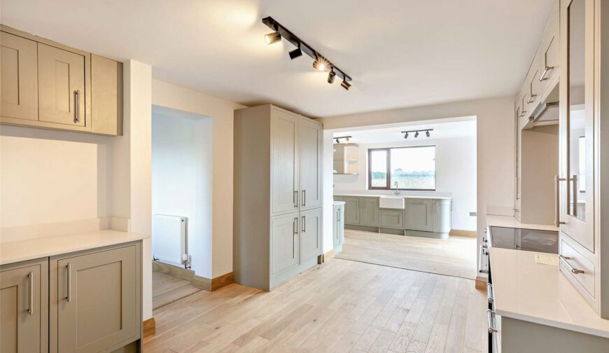 The Gate House, Bings Heath - Kitchen