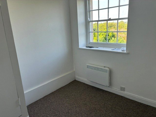 42 Moreton Eye - Picture No. 08