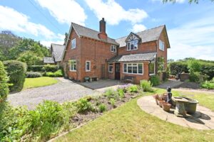 Four Bedroom Home With Paddock & Outbuildings – Rural Staffordshire