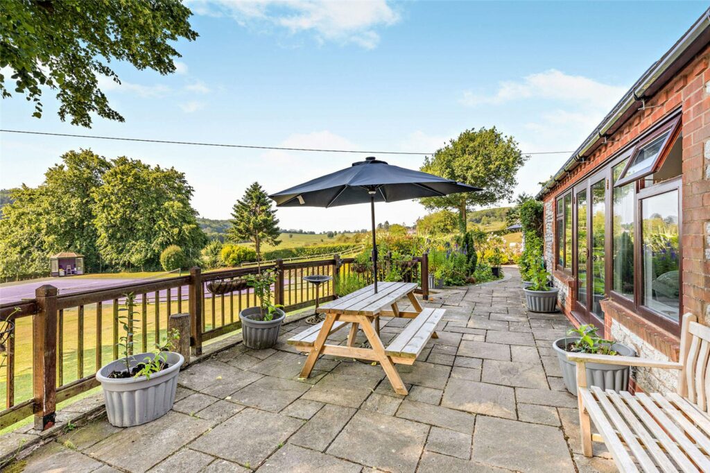 Pheasantry, Easthope - 4