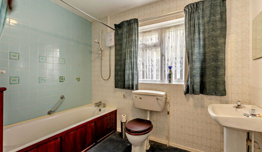The Rowans, Longnor - Bathroom