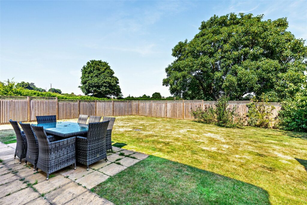 3 Delune Crescent - 19
