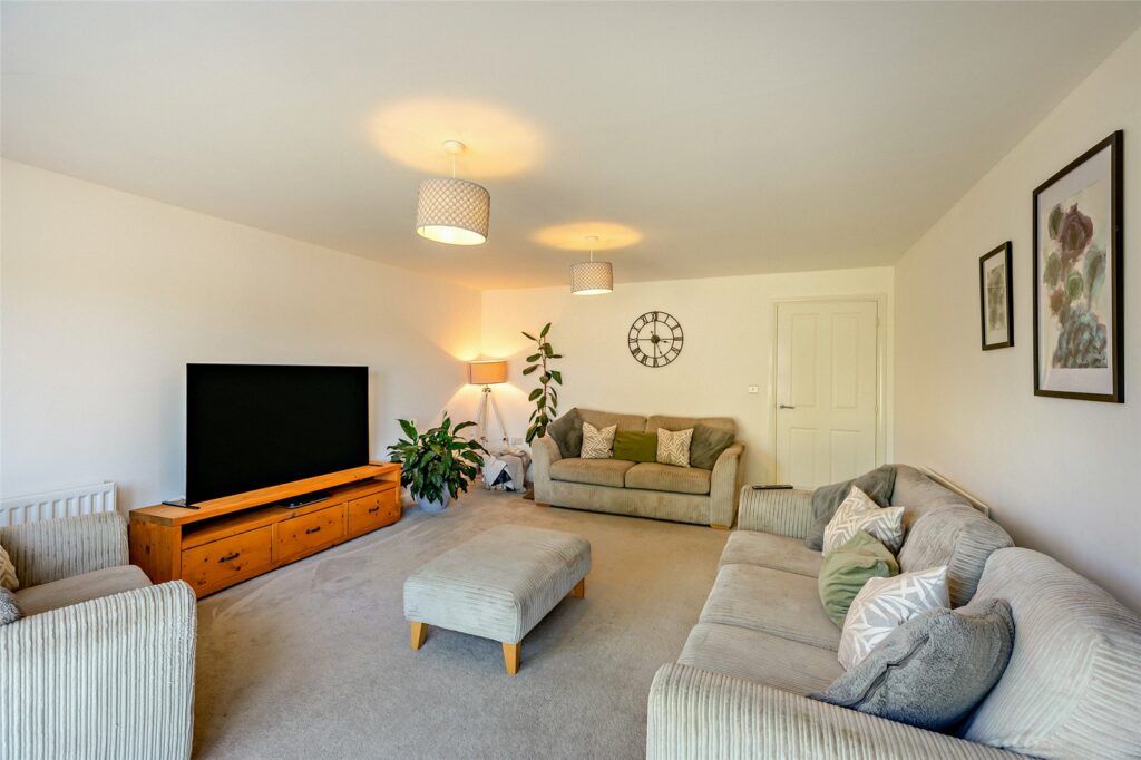 3 Delune Crescent - 7