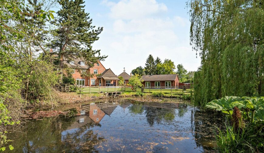 Leondari Manor, Station Road - 3