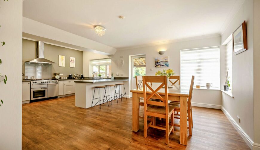 Leondari Manor, Station Road - 5
