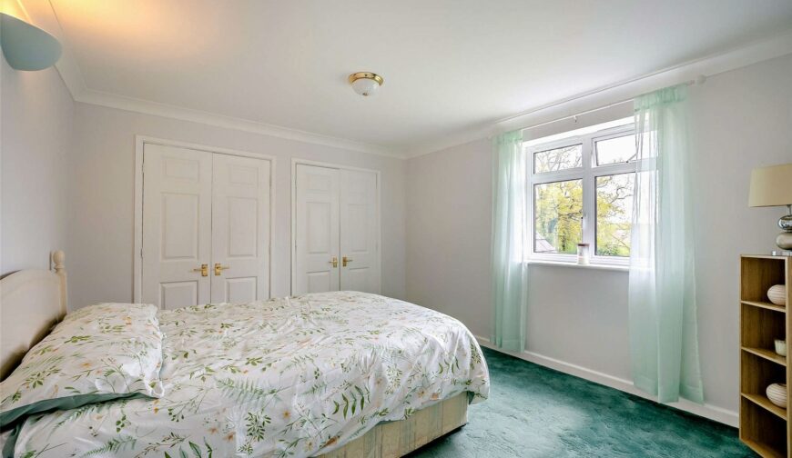 Leondari Manor, Station Road - 11