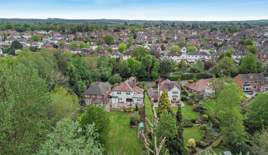 1 Rad Valley Gardens - Shrewsbury Setting