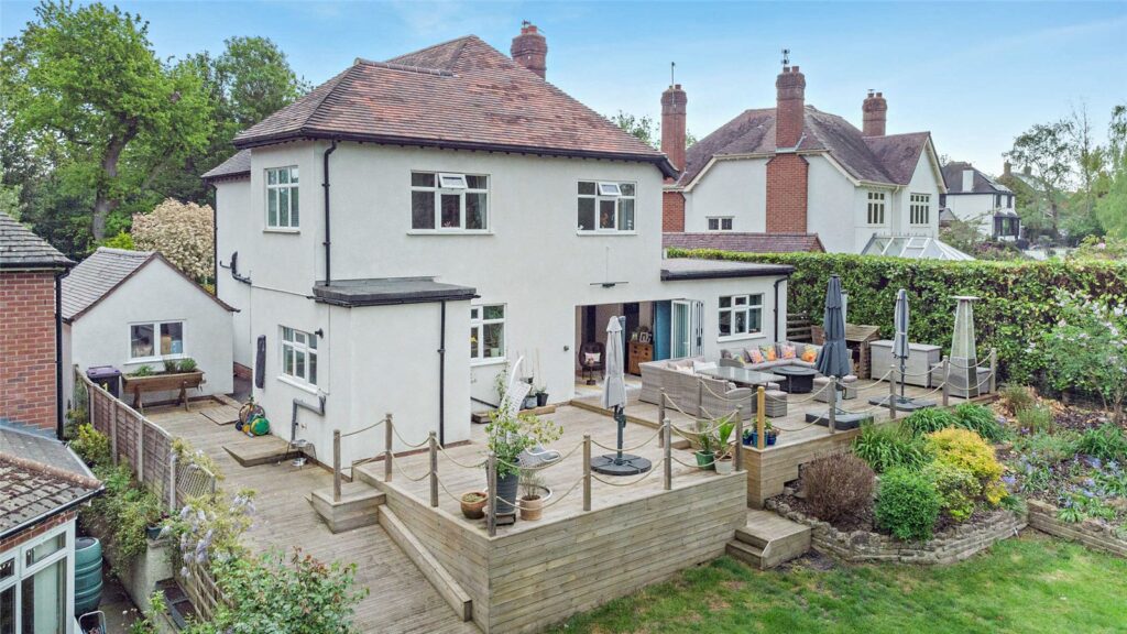 1 Rad Valley Gardens - Decked Sun Terrace
