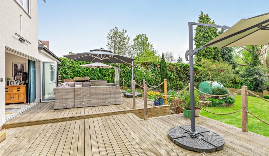 1 Rad Valley Gardens - Decked Sun Terrace