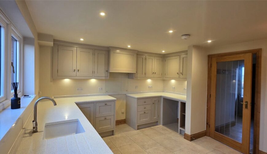 Onny Barn, Corfton - Picture No. 03